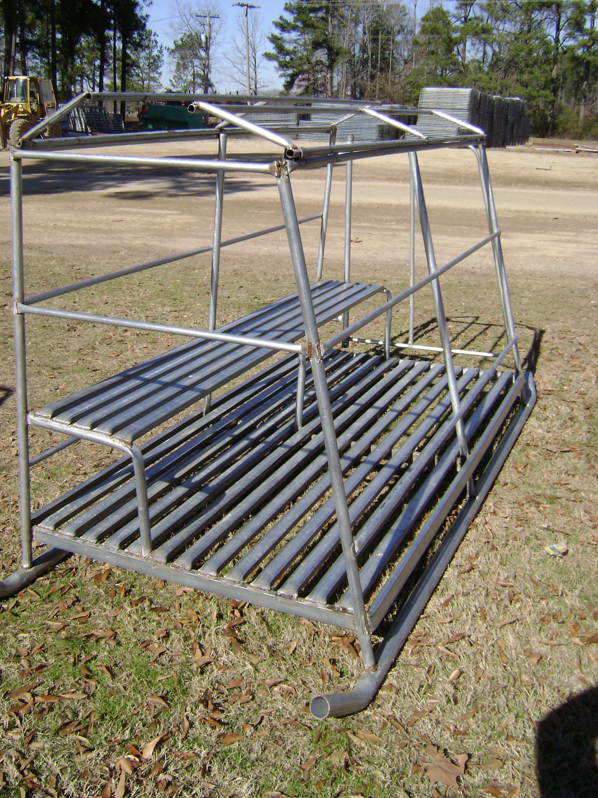 Metal deals deer stand