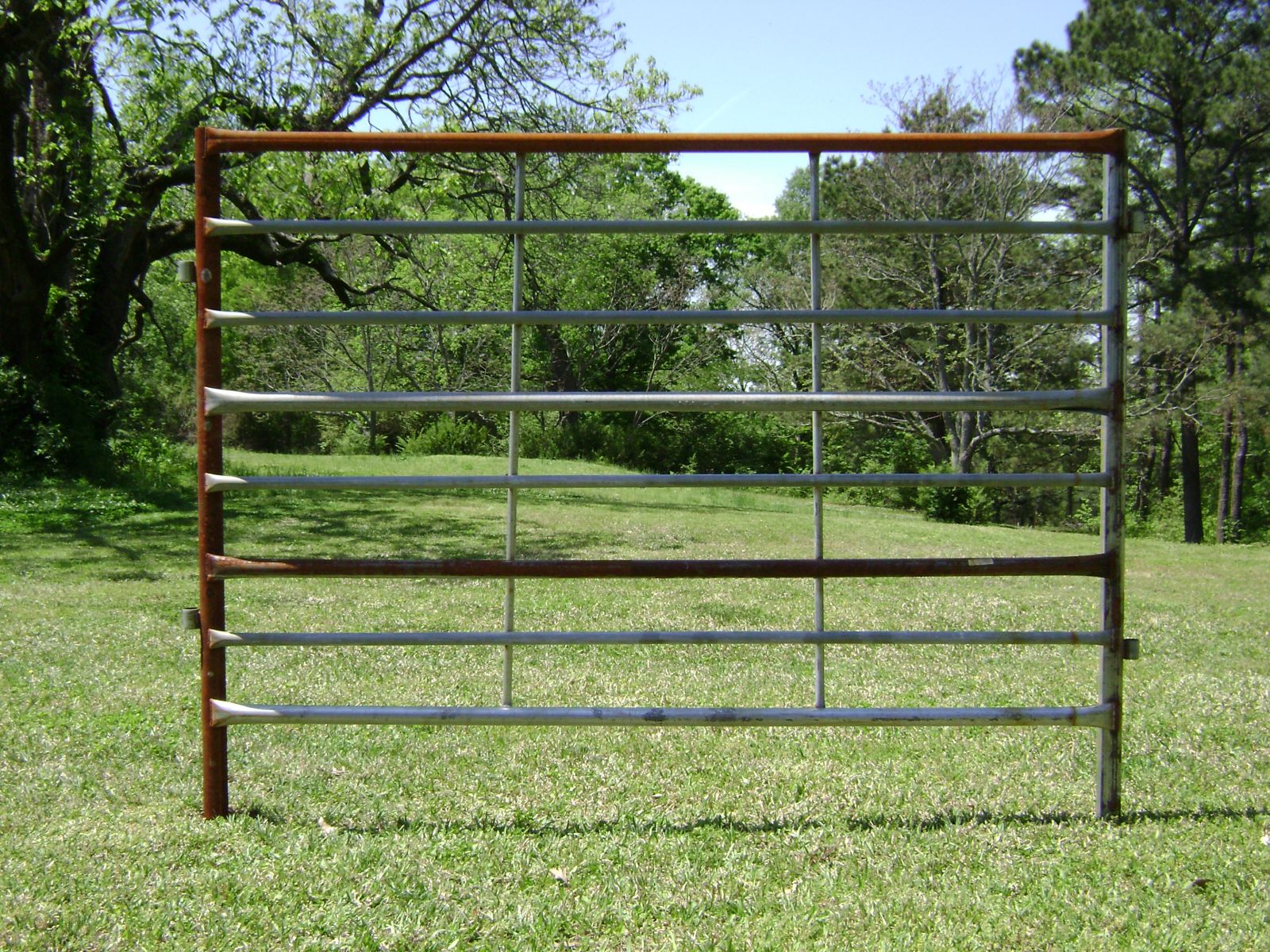 Best HD Pictures about  Allen Gate And Panel  with No AI Images
